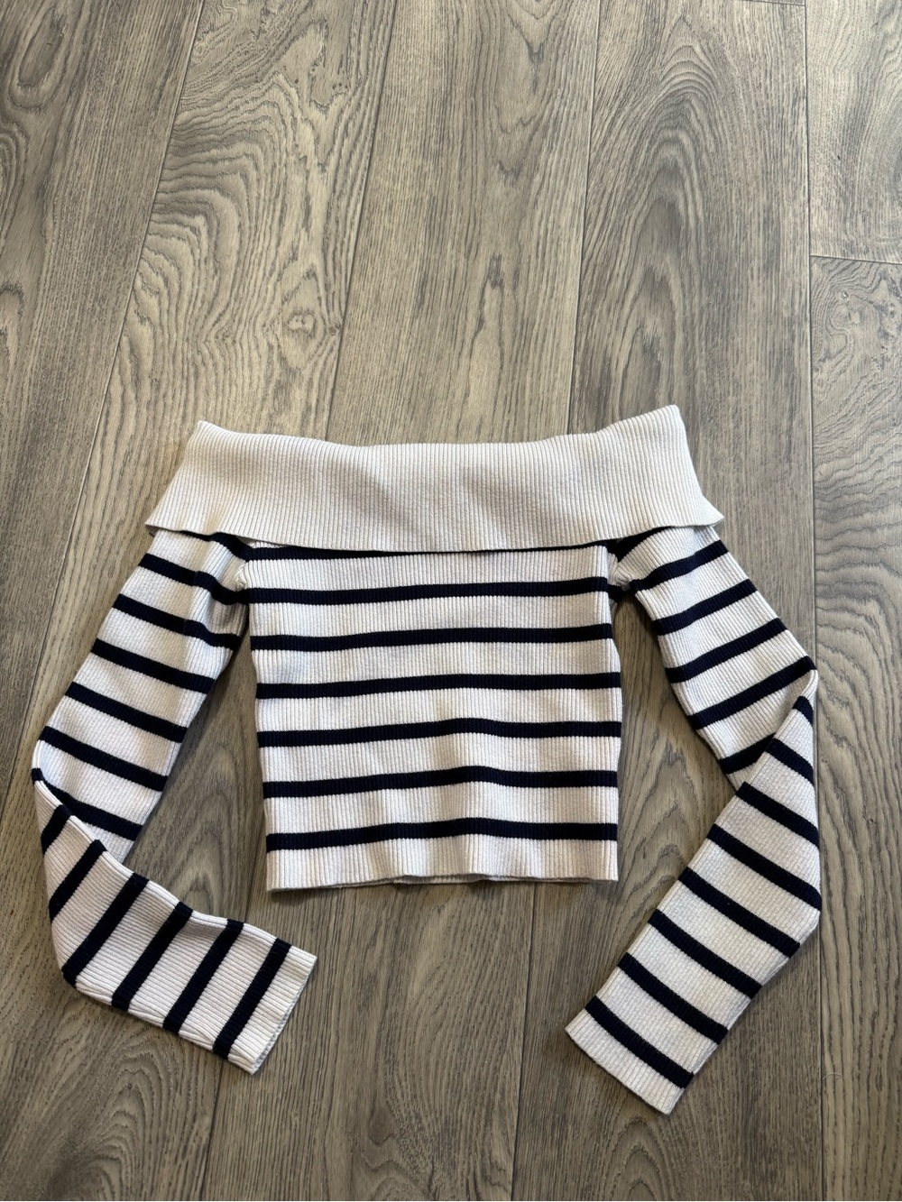 Edikted Striped Off-the-Shoulder Ribbed Top Size M
